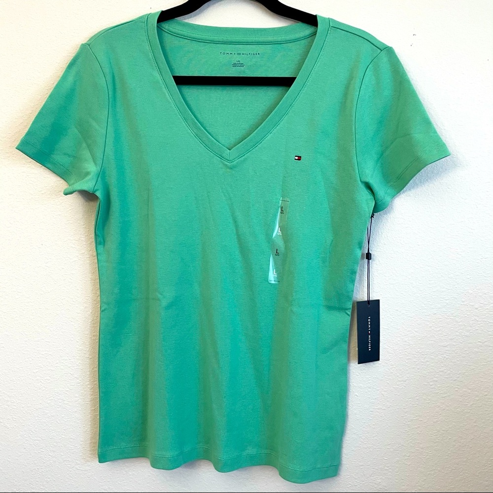 New Tommy Hilfiger T-Shirt